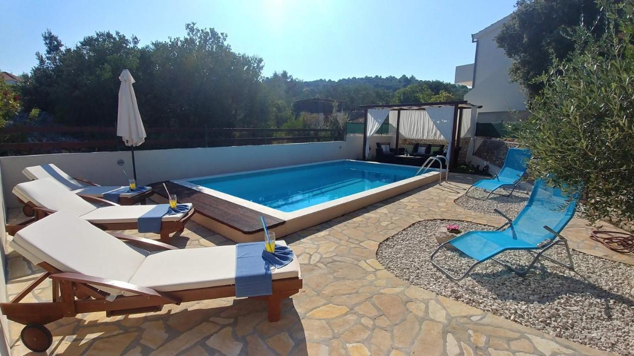 Apartment Bo&Dy With Private Pool 로고즈니차 외부 사진